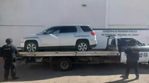 Recuperan auto robado en Juárez