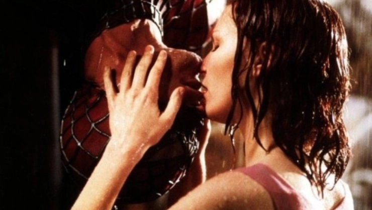 Kirsten Dunst revela que el beso con Tobey Maguire en ‘Spider-Man’ fue algo difícil