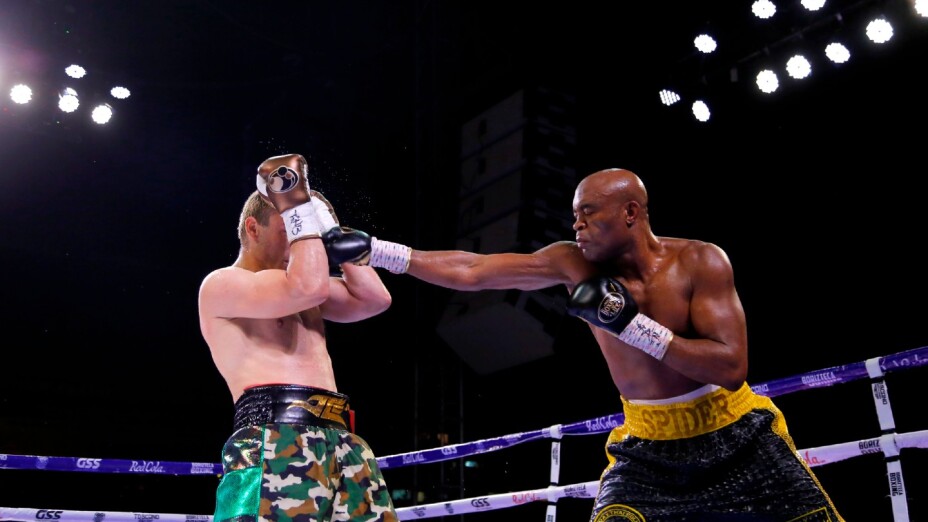 Anderson Silva vs Julio César Chávez Jr
