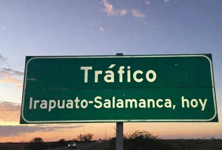 ¿Obstrucciones dificultan el paso Este es el tráfico en la carretera Irapuato-Salamanca hoy martes 23 de diciembre.jpg