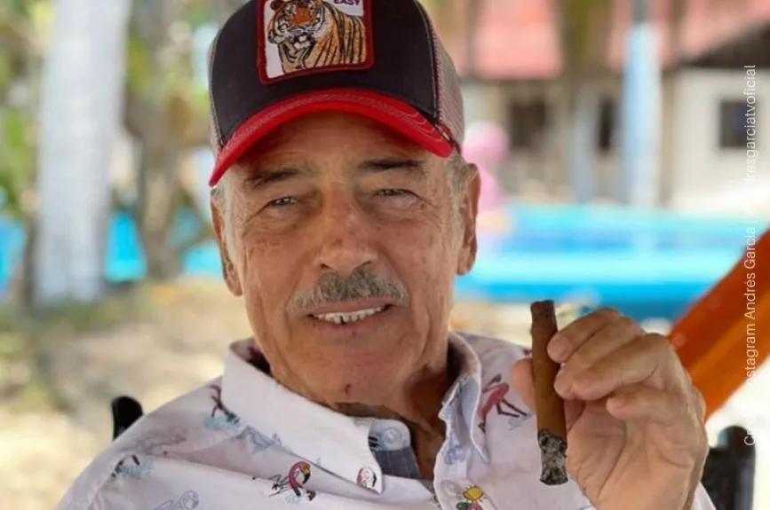 Andrés Garcia selfie.jpg