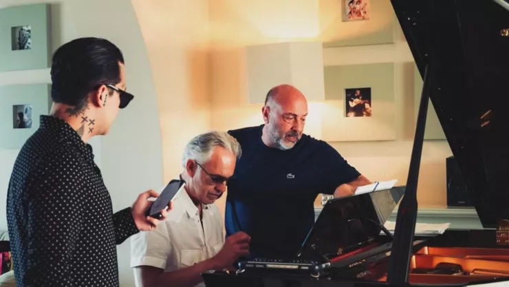 Christian Nodal fue el único mexicano entre los invitados de Andrea Bocelli