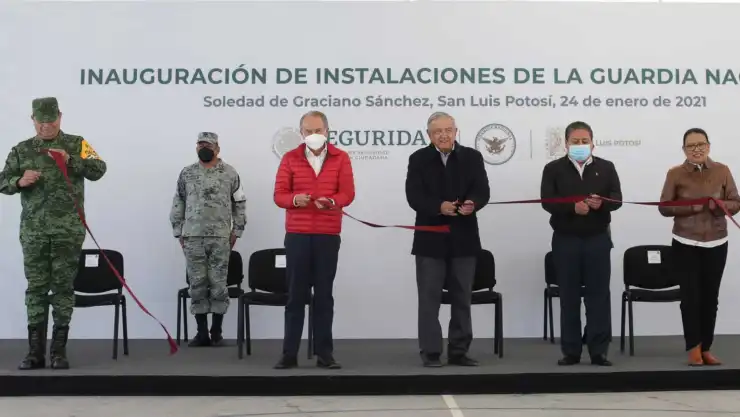 contacto-funcionarios-amlo-covid (1).jpg