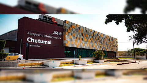Azteca Quintana Roo aeropuerto de Chetumal.jpg