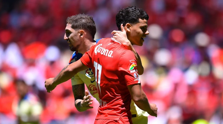 Diego Valdés y Maximiliano Araújo