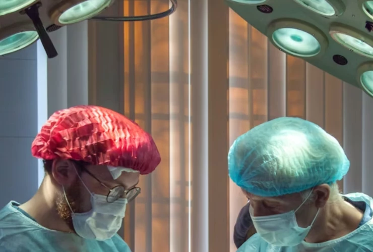 Fue al doctor por una migraña y descubrió parásitos en su cerebro, ¿qué comió? 