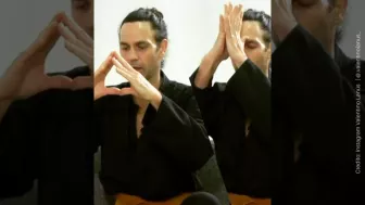 Valentino meditación.jpg