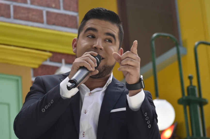 CHARLY ZÚÑIGA
