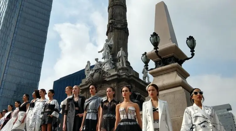 Benito Santos inaugura el MBFWMx