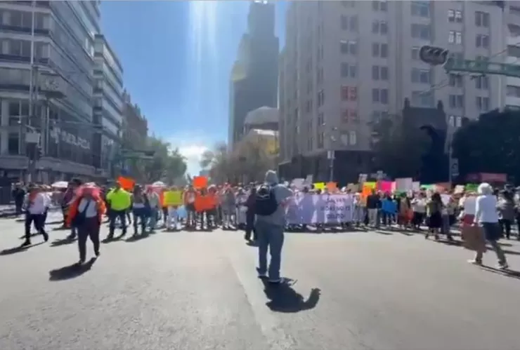 Marchas hoy 26 de enero 2026 en CDMX: Horarios y cortes viales por fans de BTS y Ayotzinapa