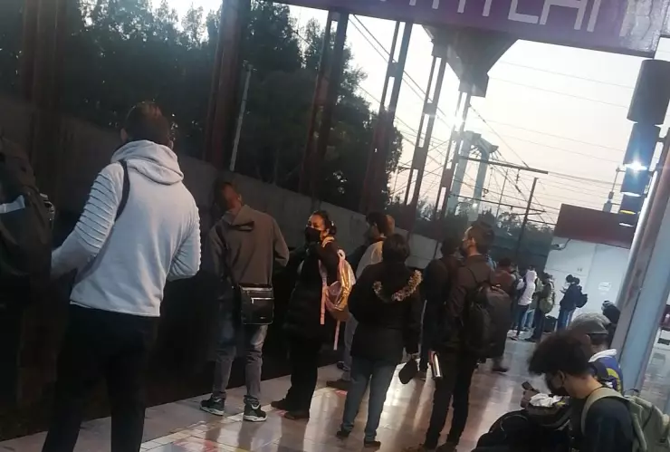 Metro CDMX: Reportan retrasos de hasta 10 minutos en Línea A