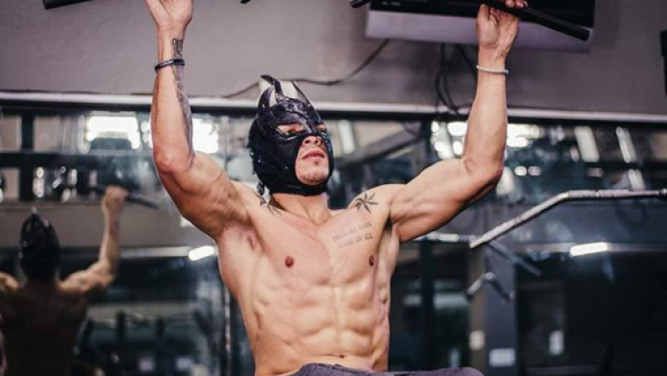 Luchadores de AAA F&eacute;nix Pentag&oacute;n Jr. 