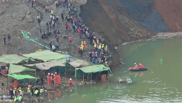 Deslizamiento de tierra Myanmar mineros