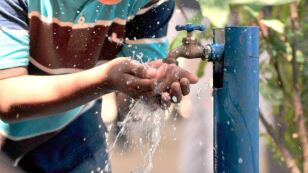 El Gobierno de la CDMX  asumirá el cobro del agua y la impresión de los recibos.