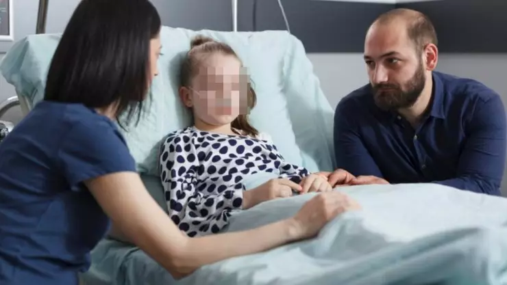 Extirpan seno a niña de 7 años tras diagnóstico de cáncer de mama