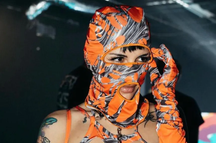 Nicki Nicole y Cazzu de fiesta (12).jpg