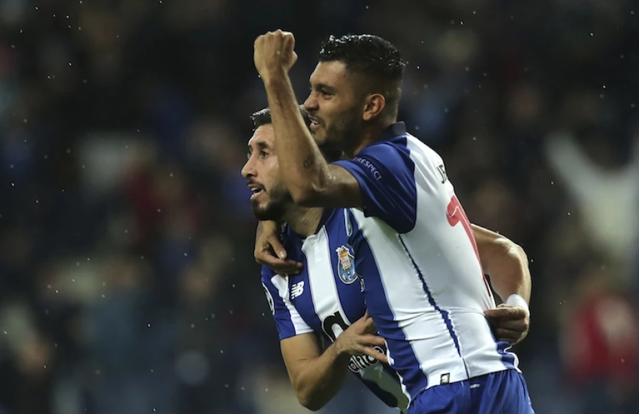 Hector Herrera y Tecatito Corona