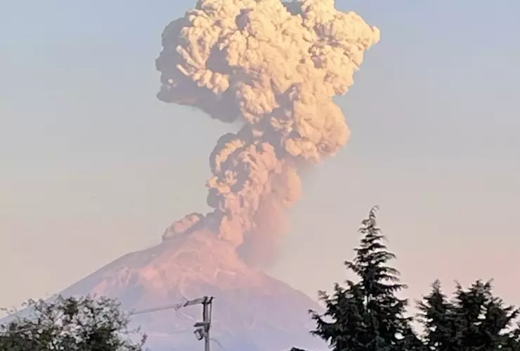 Así se ve la actividad del volcán Popocatépetl desde el espacio