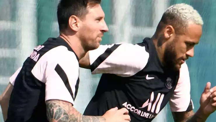 Neymar y Messi Fuera contra Estrasburgo.jpeg