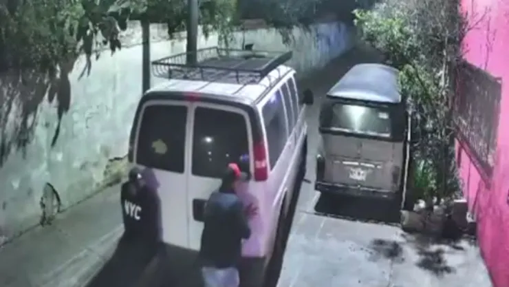 Captan robo en Tlalnepantla; se llevaron camioneta cargada con instrumentos (VIDEO)