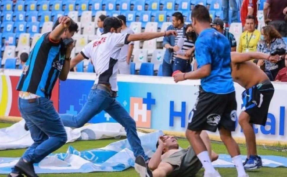 Pelea Querétaro vs Atlas