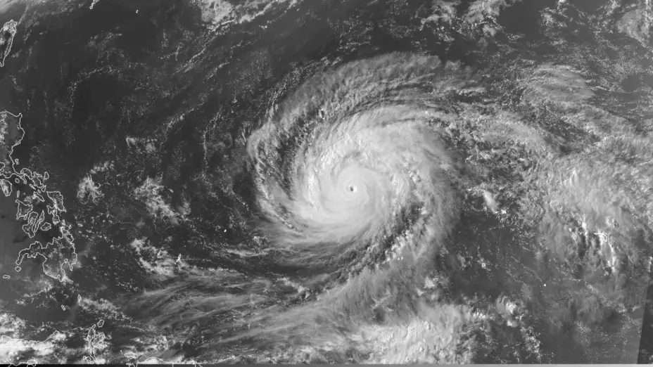 OCÉANO PACÍFICO-TIFÓN