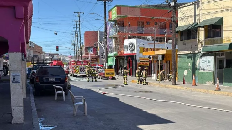 Evacuación en la Zona Centro de Tijuana por fuga de gas atendida por bomberos el 10 de septiembre de 2025