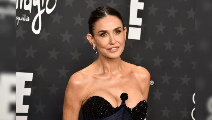 Los looks de Demi Moore en la Temporada de Premios 2025