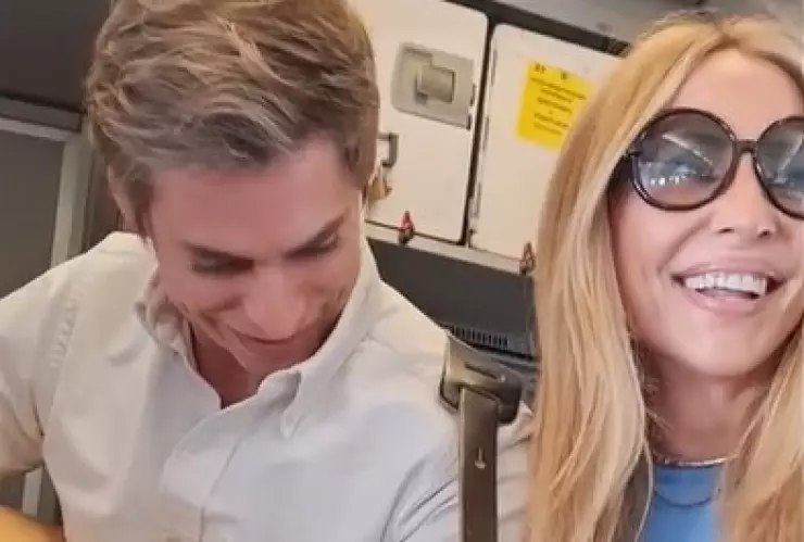 Carlos Baute y Marta Sánchez cantan durante turbulencia en avión