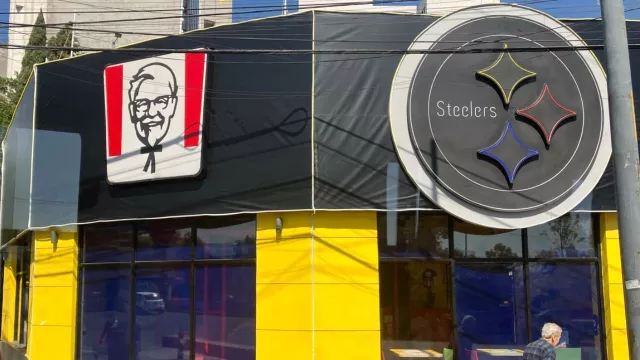  Los KFC con temática de la NFL en México 