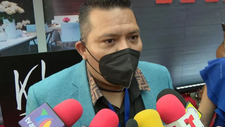 Familia de Carmen Salinas llora tras ver a la actriz en el cine.