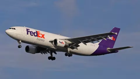 EU ofrece empleo con sueldo de hasta 92 mil pesos