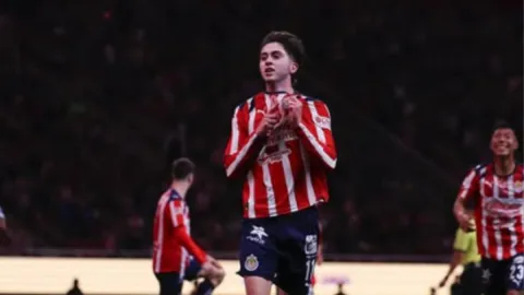 brian-gutierrez-suplente-chivas-clausura-2026-razon.jpg