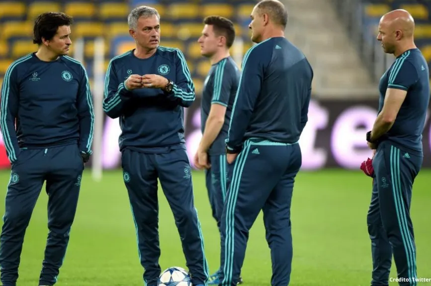 8 José Mourinho clubes títulos historia.jpg