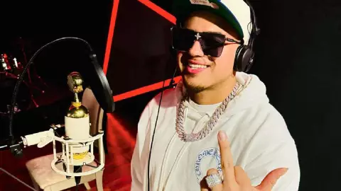 Vocalista de Fuerza Regida, Jesús Ortiz Paz, queda en libertad tras detención en Baja California.jpg