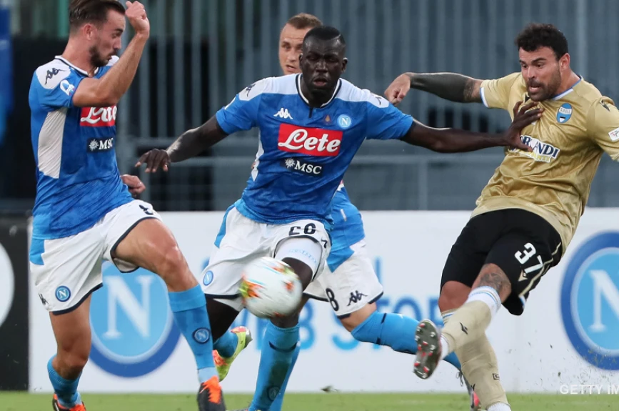 Napoli se consolida en la sexta posición