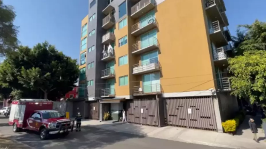 CDMX_ Jovenes mueren intoxicados con gas en su departamento en Miguel Hidalgo