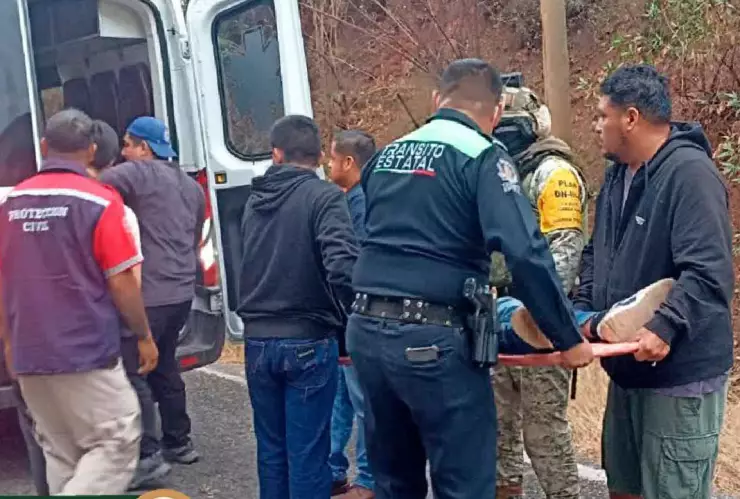 Choque de dos autobuses en la Montaña de Guerrero hoy, 26 de diciembre 2025