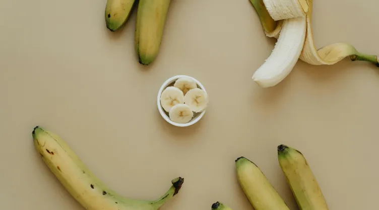¿Cuáles son los alimentos con más potasio que el plátano? Descubre los miligramos de diferencia