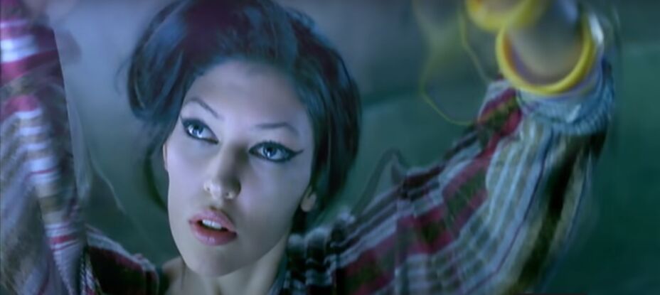 Las 20 canciones en español que hablaban de mucho más que amor