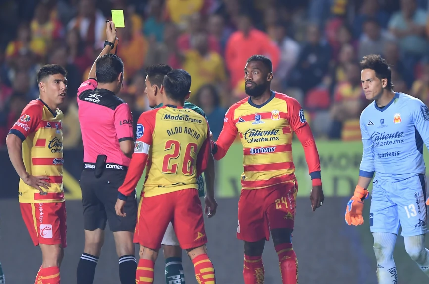 Monarcas vs León