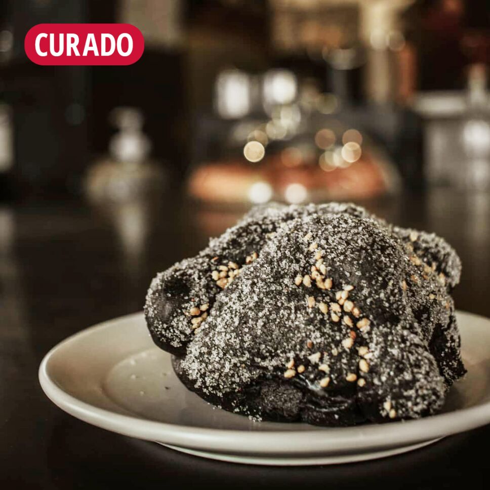PAN DE MUERTO CAFÉ CURADO