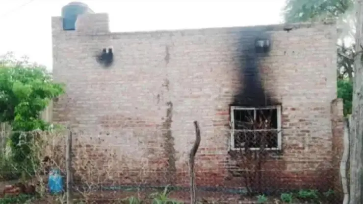Sujeto rocía combustible a vecina y su bebé de 3 meses mientras dormían