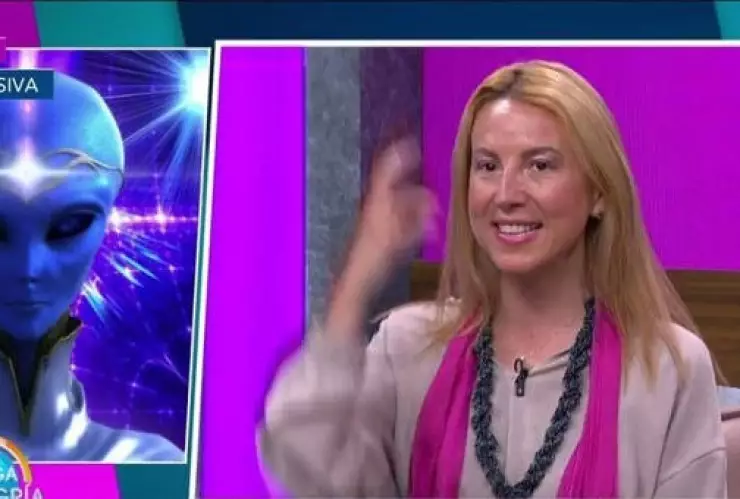 Mafe Walker y su idioma alienígena