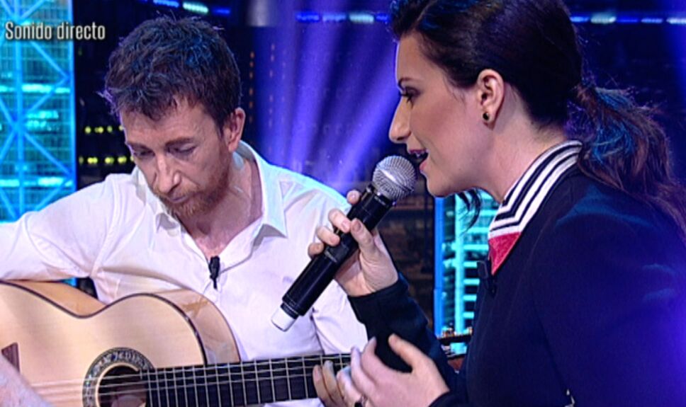 Laura Pausini canta con Pablo Motos en El Hormiguero