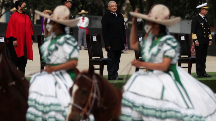 revolucion-cresencio-sandoval-amlo.jpg