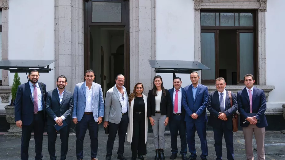 Evalúa Mara Lezama con Gobernación activos y condiciones del equipo de Fonatur en Quintana Roo