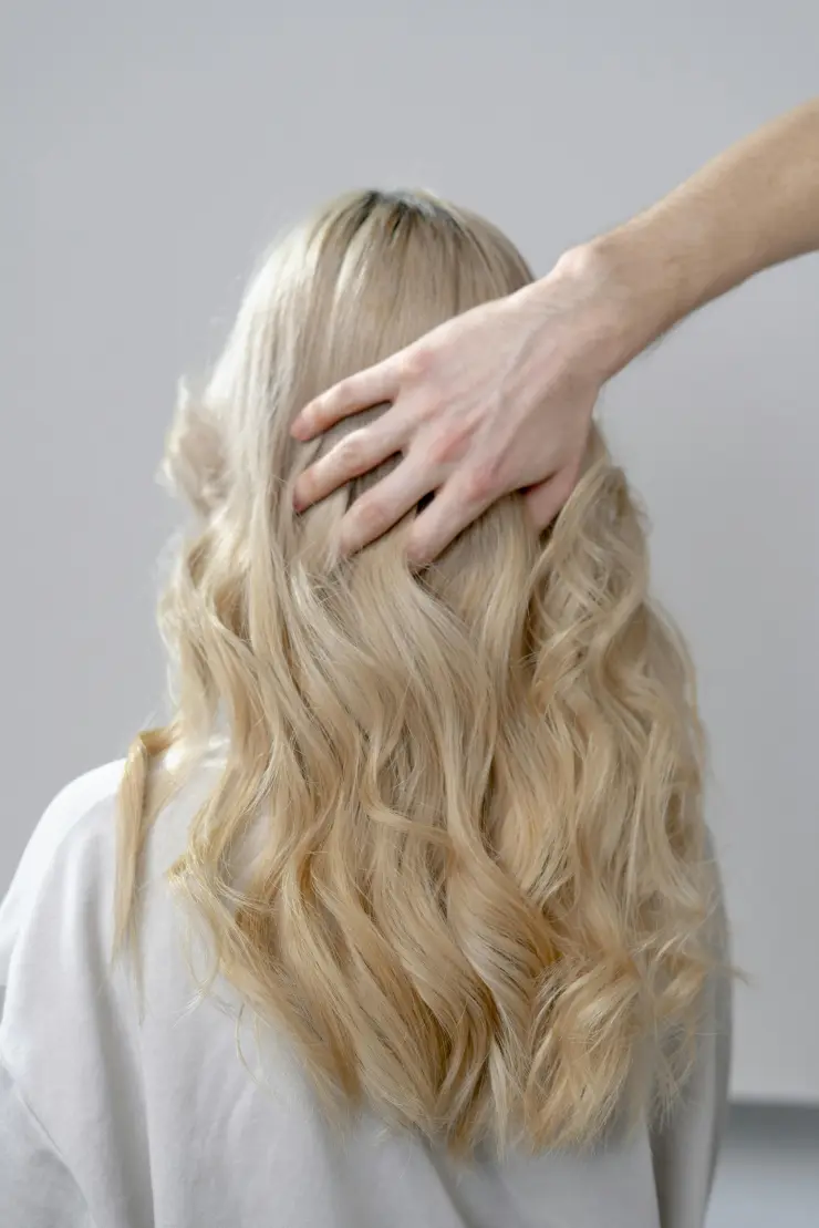 4 formas de evitar frizz en clima húmedo
