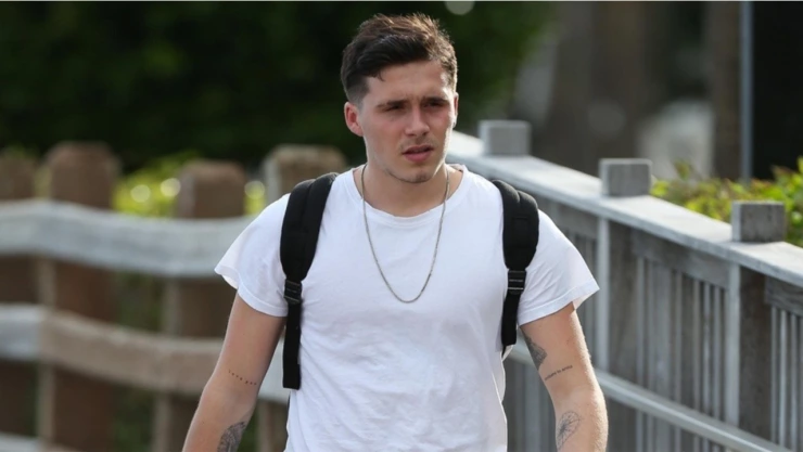 Brooklyn Beckham nunca lava sus jeans