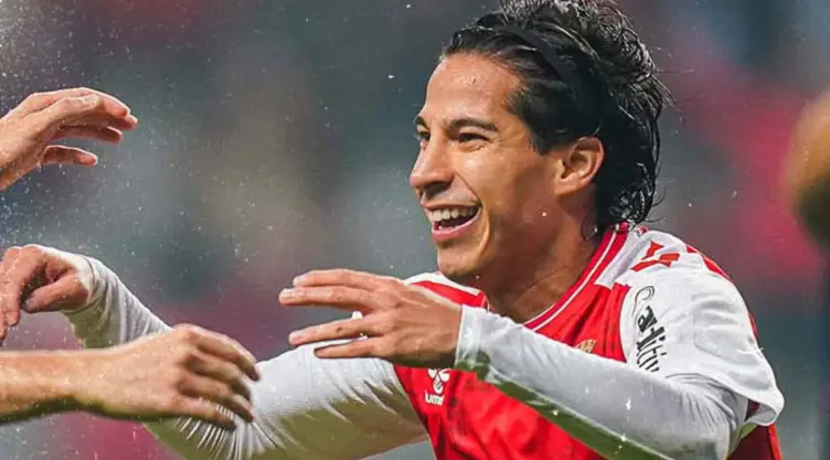 Diego Lainez marcó el gol de la victoria en los últimos minutos del encuentro